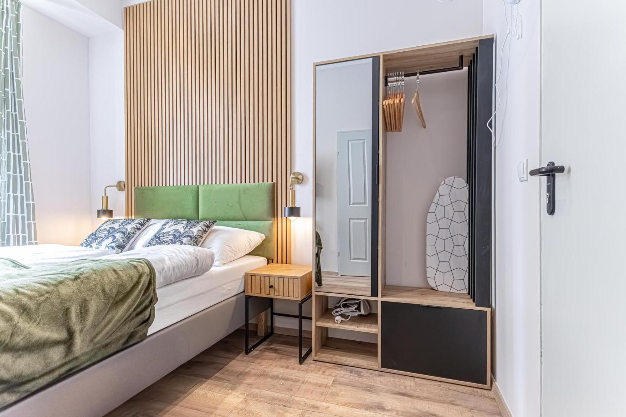 Wiener Stadthalle Boutique - Ideal For Couples Appartement Wenen