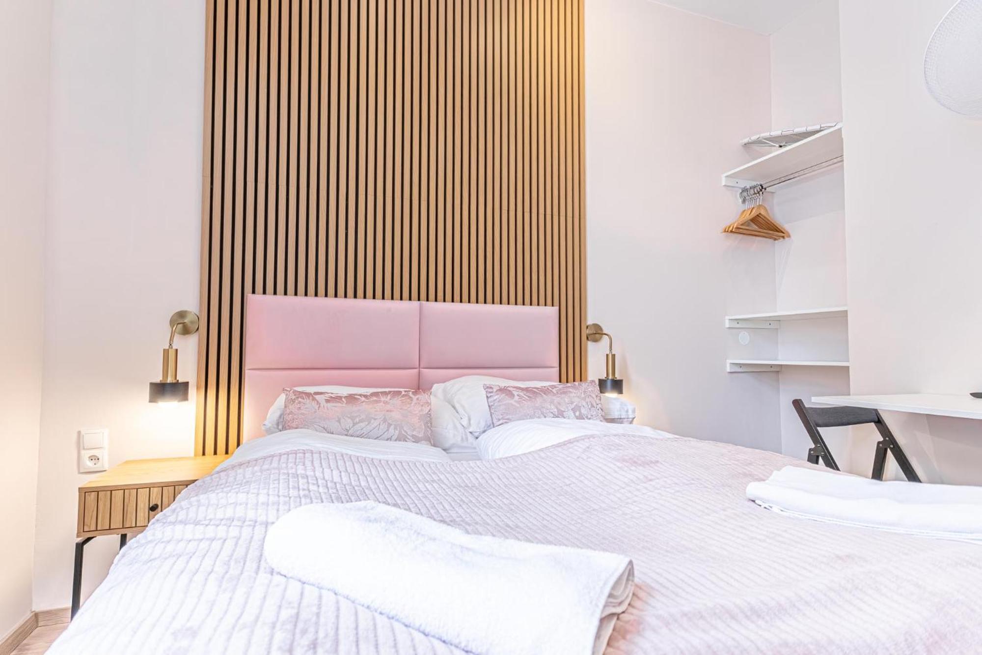 Wiener Stadthalle Boutique - Ideal For Couples Appartement Wenen